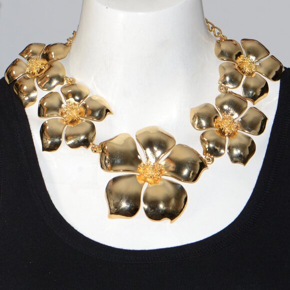 100% Authentic! Carolina Herrera Polished Gold-tone Large Flower Necklace